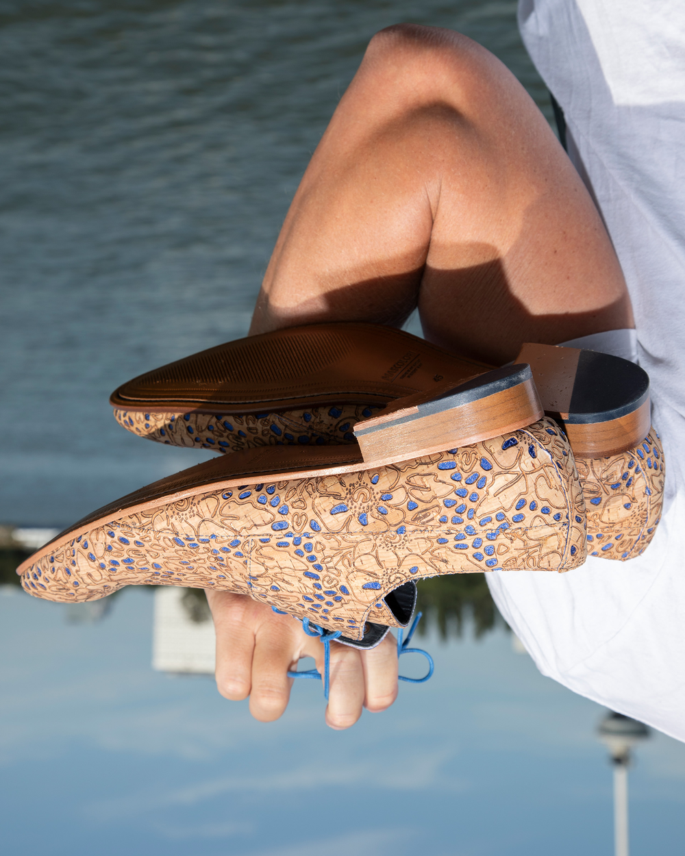 Cork Ocean originele Mascolori puntschoenen in gedraaid surrealistisch modeperspectief
